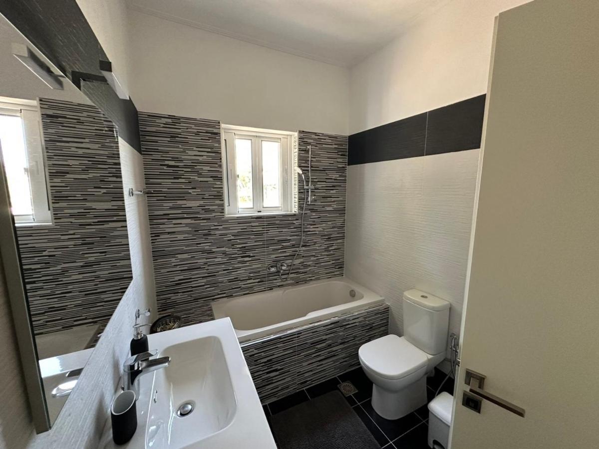 סרנדה Comfy Hill Apartments מראה חיצוני תמונה
