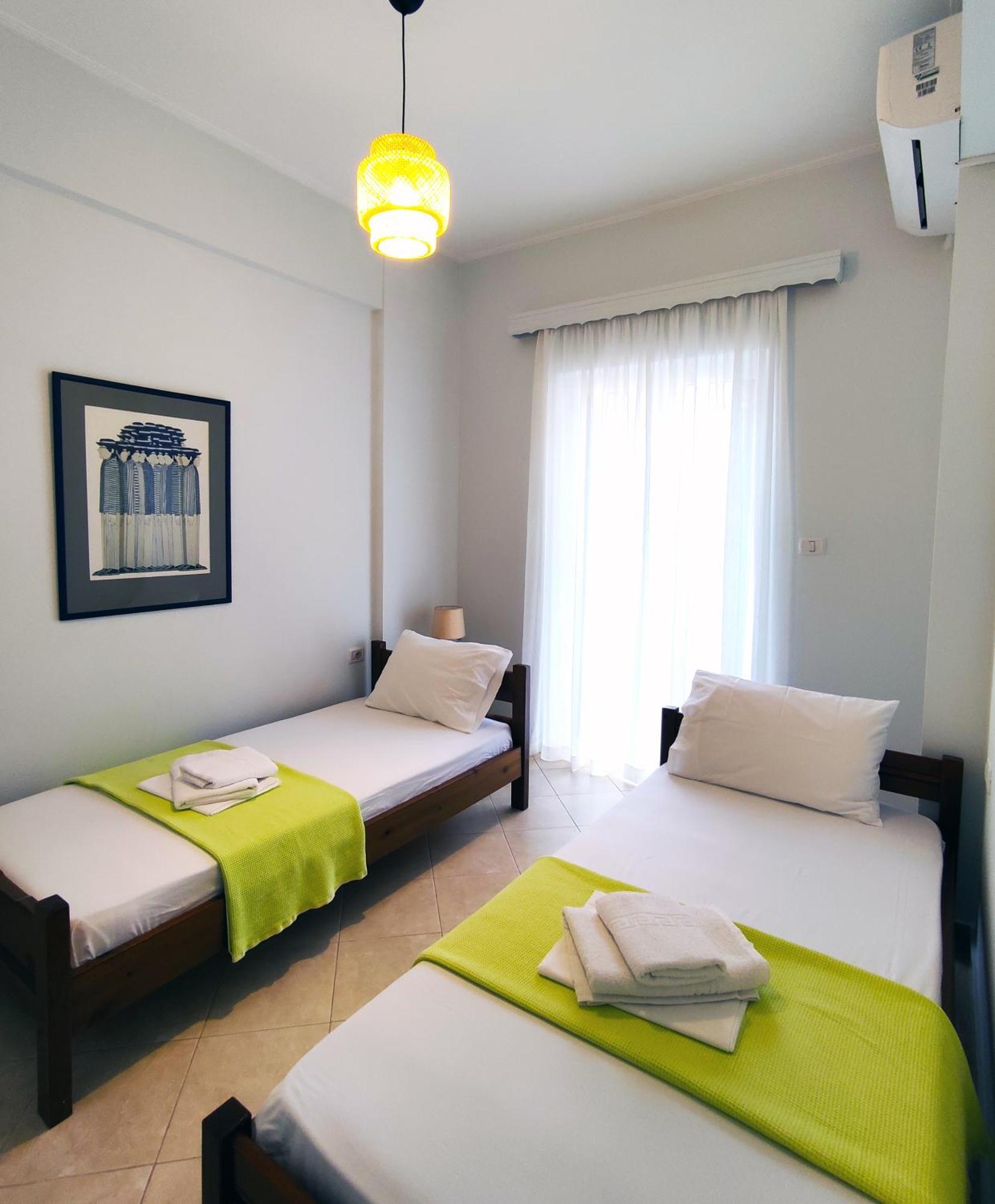 סרנדה Comfy Hill Apartments מראה חיצוני תמונה