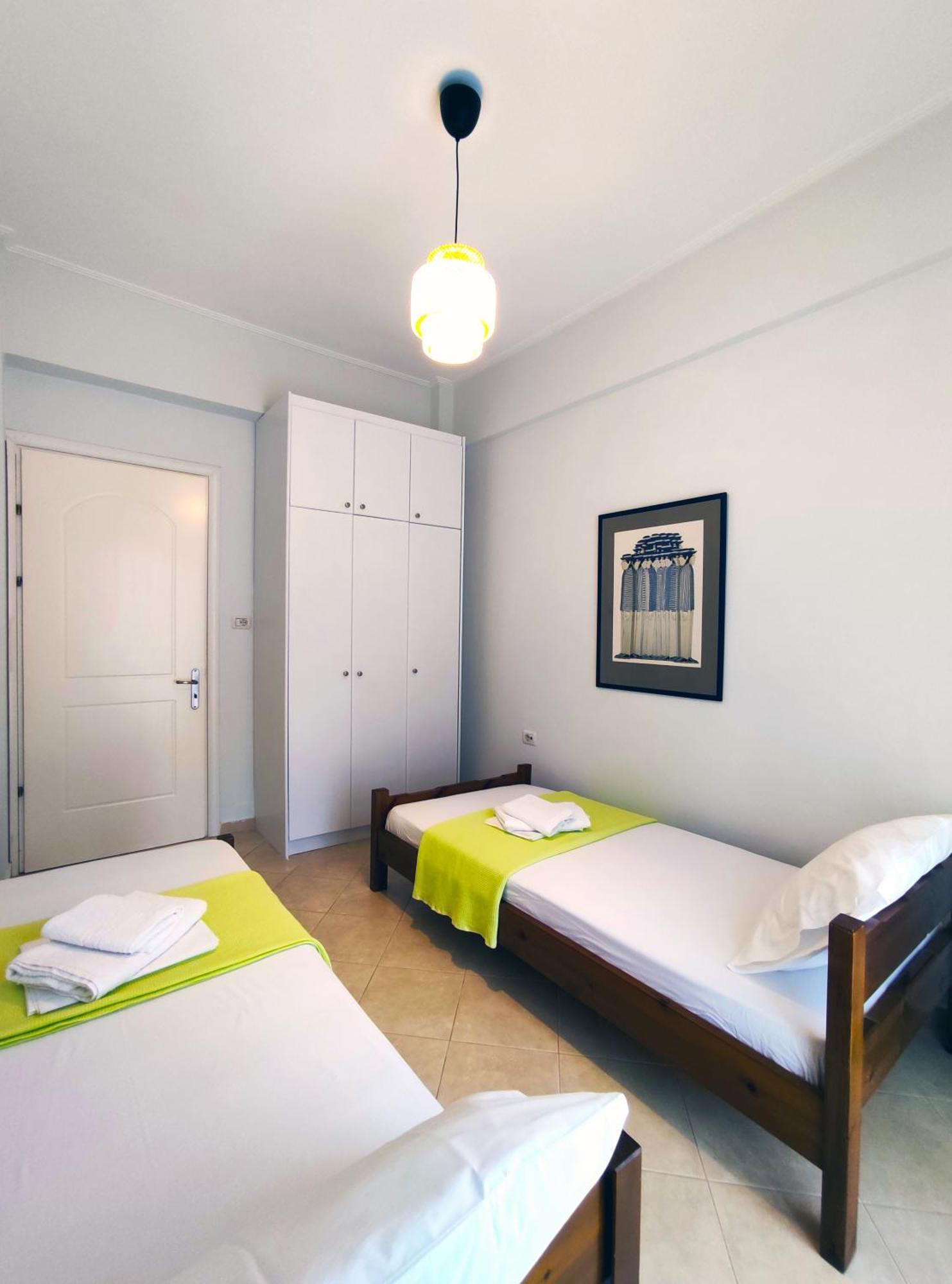 סרנדה Comfy Hill Apartments מראה חיצוני תמונה