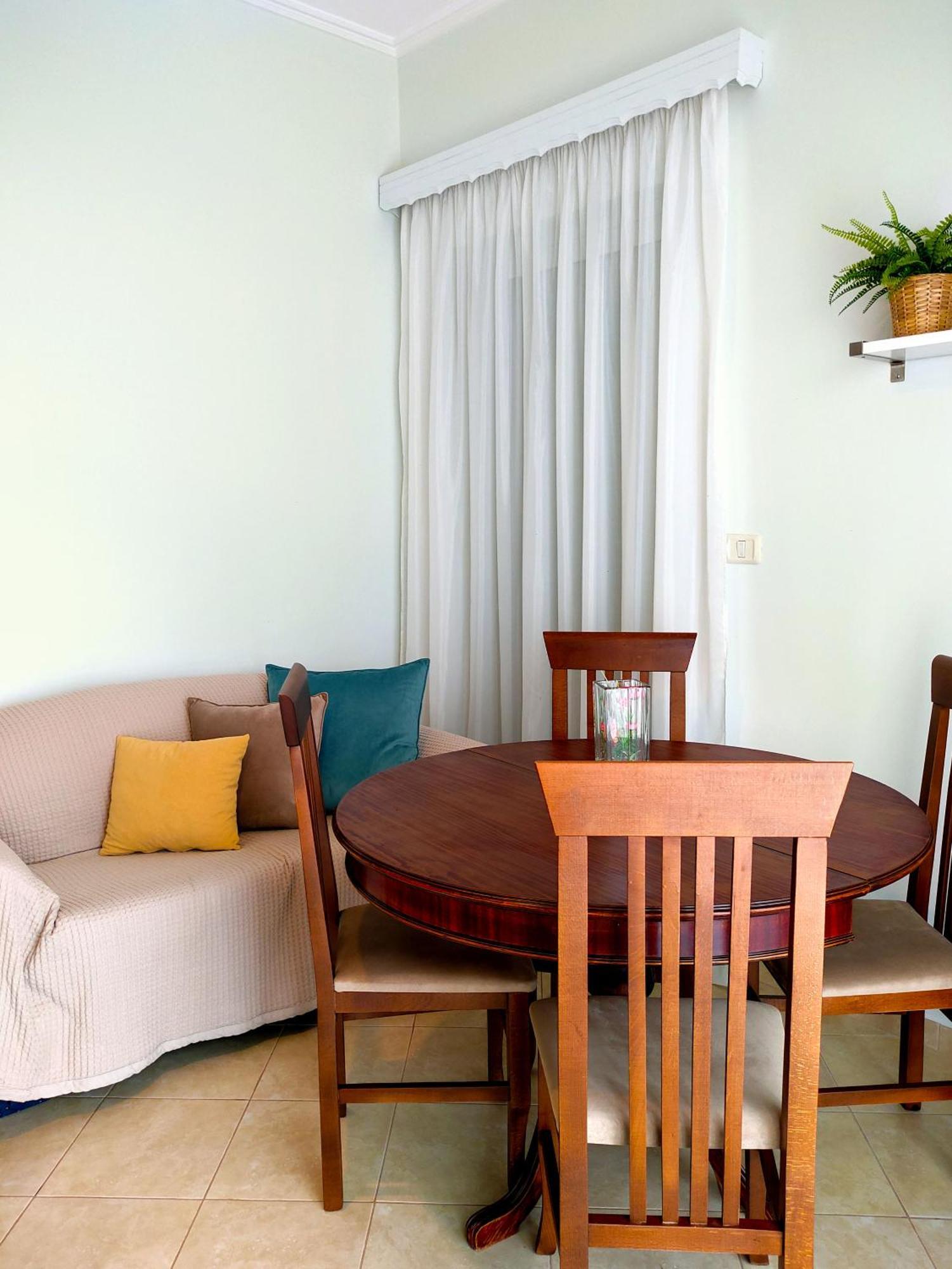 סרנדה Comfy Hill Apartments מראה חיצוני תמונה